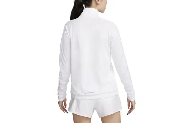 Nike Swoosh logoT