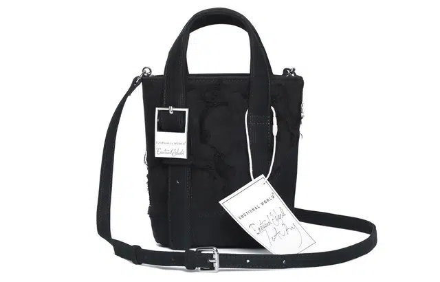 Emotional World Tote