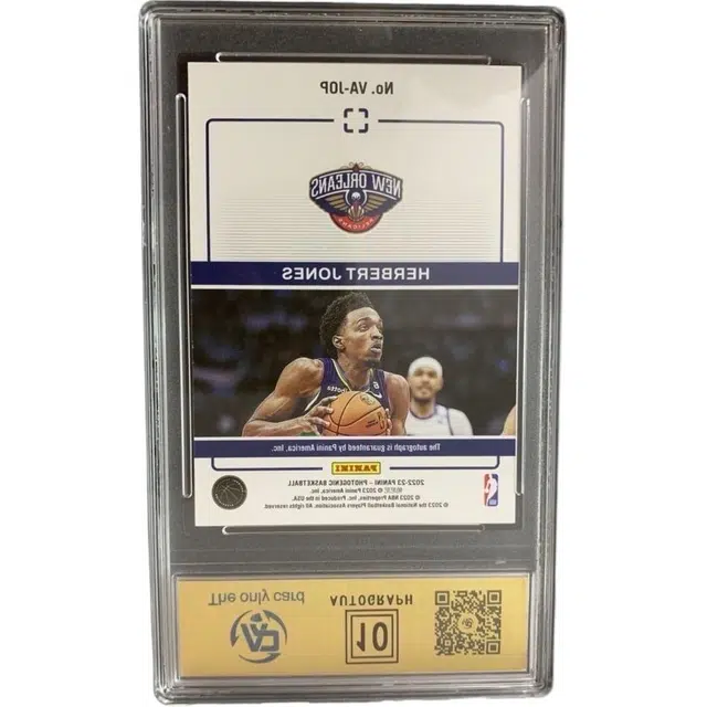 PANINI 2022-23 Veteran 8