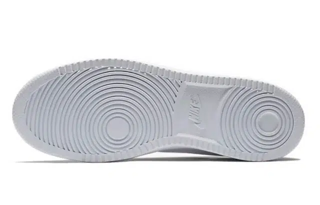 Nike EBERNON Low