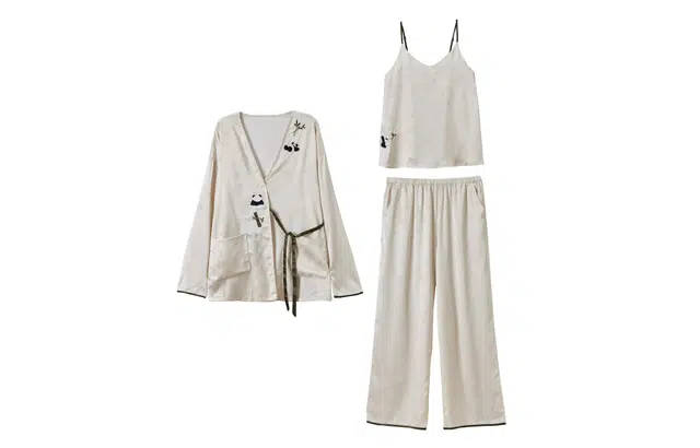 俏薇妮 凉感冰丝三件套和服长袖长裤带胸垫熊猫刺绣家居服薄款实用宽松可外穿睡衣套装 女款 杏白色