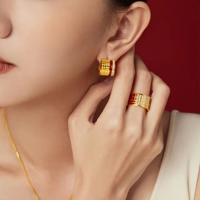 周大福 传福系列钻石 足金 一口价 黄金戒指（小版） 女款