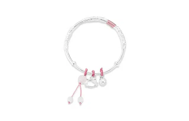 牧言 气质复古新中式小众设计高级感 光面镂空花丝树叶萌趣猫猫铃铛流苏推拉可调节手饰 合金 繁花似锦猫咪手镯 女款