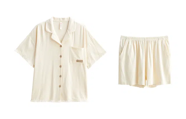 歌倩雅 薄款时尚简约高级感翻领开衫短袖上衣松紧腰五分裤睡衣套装 女款 米白色