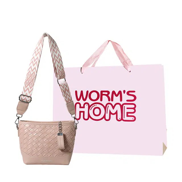 WORM'S HOME PU