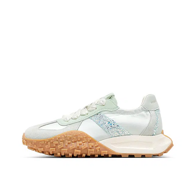 星期六 轻薄透气 新款老爹鞋 女款