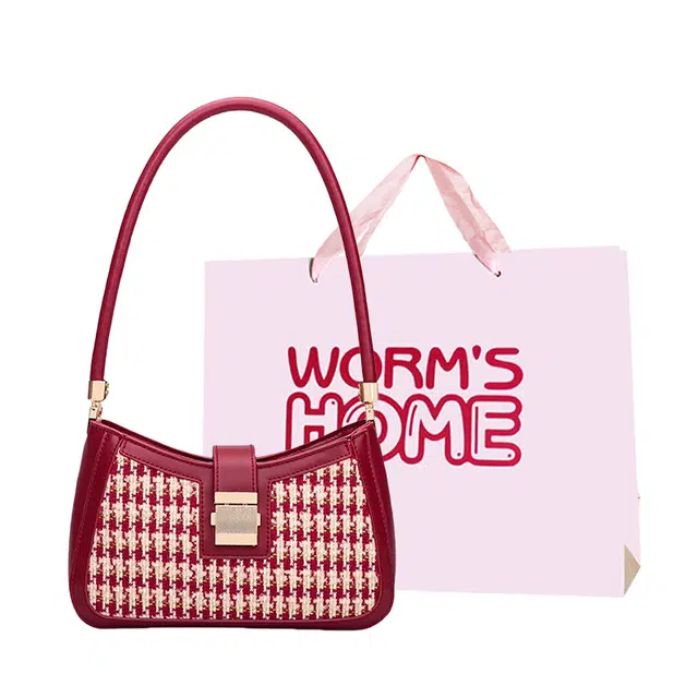 WORM'S HOME PU