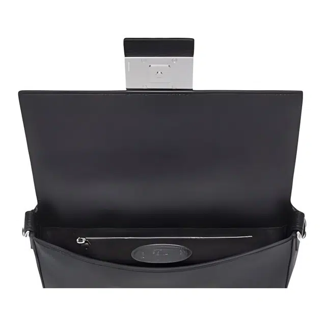 FENDI Baguette Logo