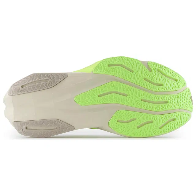 New Balance FuelCell Rebel V4