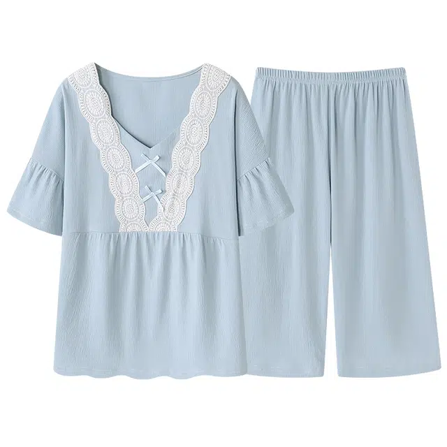 莫代尔 舒适亲肤高透气领口蝴蝶结蕾丝点缀凉感短袖弹力裤腰不勒腹七分裤居家休闲可外穿睡衣套装 女款 粉蓝色