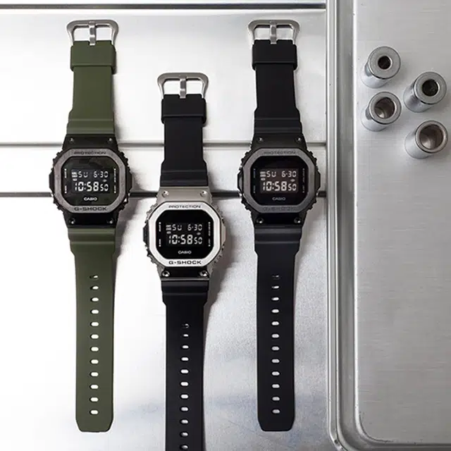 G-SHOCK GM-5600B-1PR