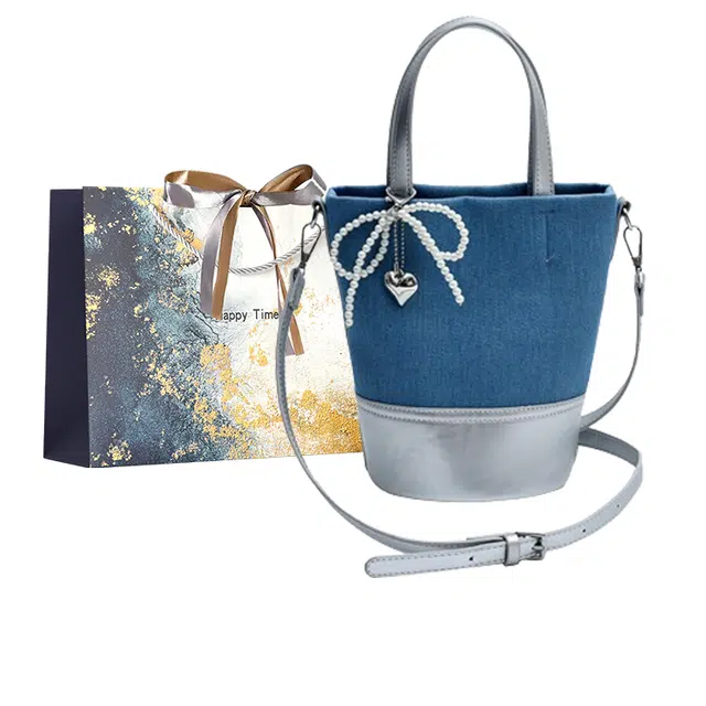 伊曼家 小众撞色包包时尚百搭斜挎包休闲手提水桶包 牛仔布 单肩包 女款 银色/黑色