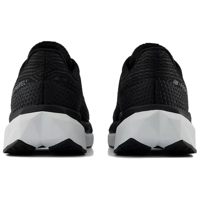 New Balance NB FuelCell Propel v5