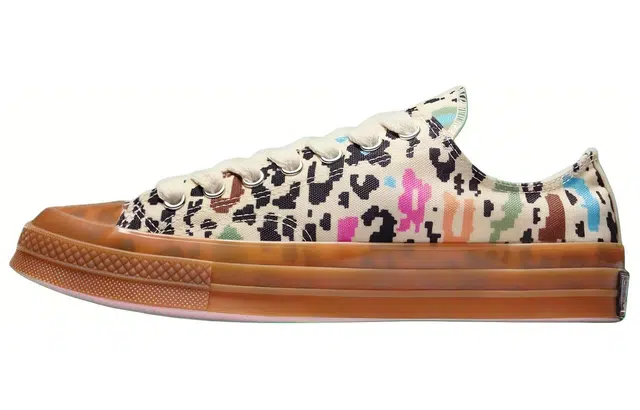 le FLEUR* x Converse Chuck 70 Low Beige Brown