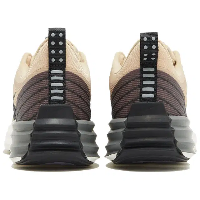 Nike Lunar Roam Sesame