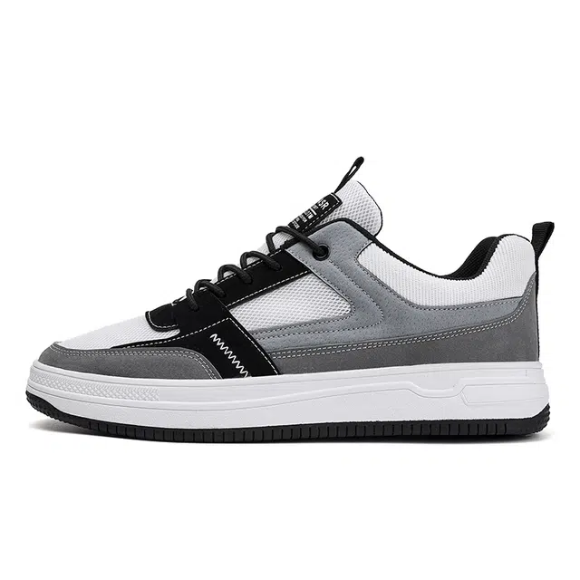 PLAY COBBLER Low Top Sneakers