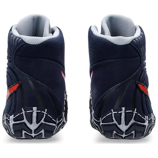 Asics Aggressor 5