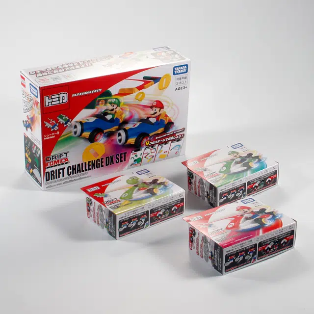 TAKARA TOMY