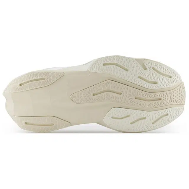 New Balance FuelCell Rebel V4