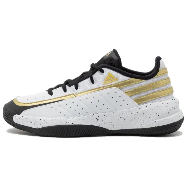 adidas Front Court