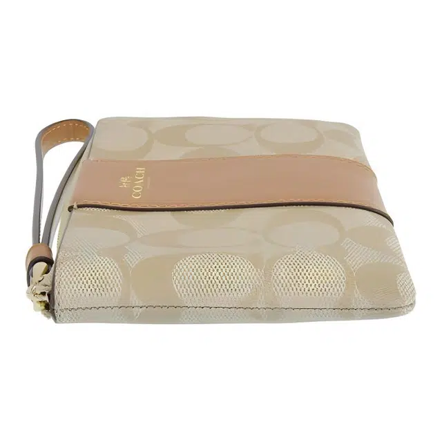 COACH Wristlet Corner Zip 16