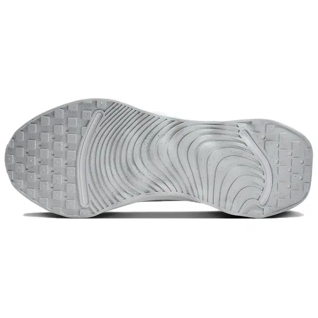 Nike Motiva