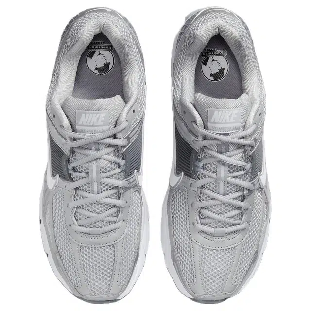 Nike Air Zoom Vomero 5