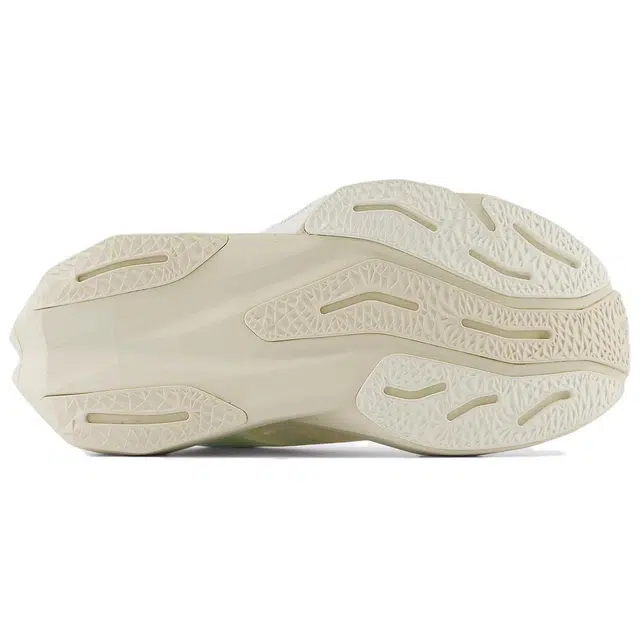New Balance FuelCell Rebel V4