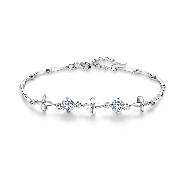 中国黄金 珍·尚银 在逃公主 幸运四叶草 轻奢小众设计 纯银 足银 手链 女款 礼盒装