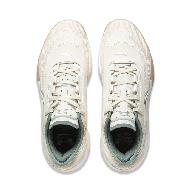 LiNing 18 V2