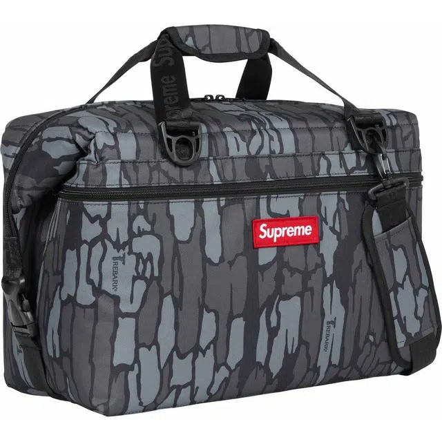 Supreme Logo