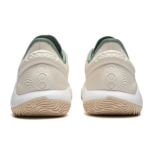 LiNing 18 V2