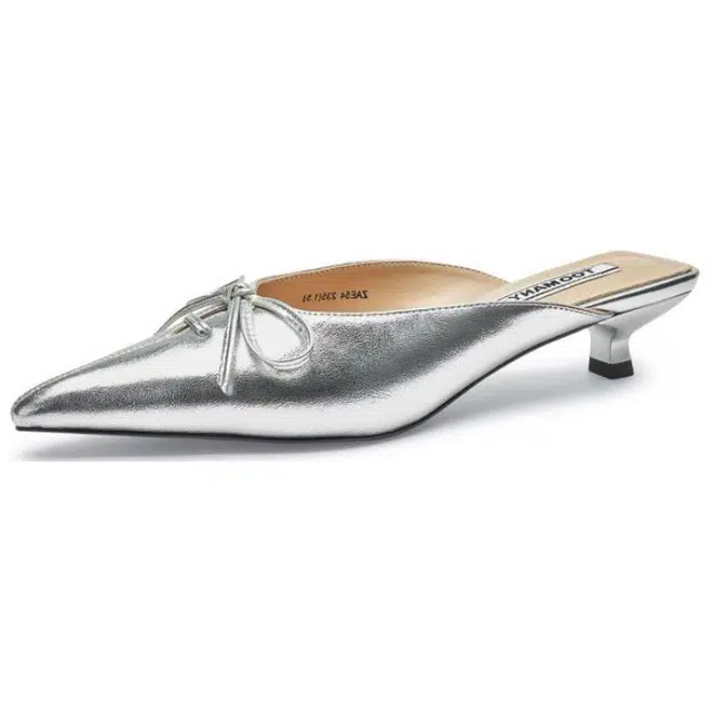 TOOMANYSHOES