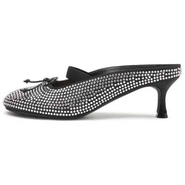 TOOMANYSHOES