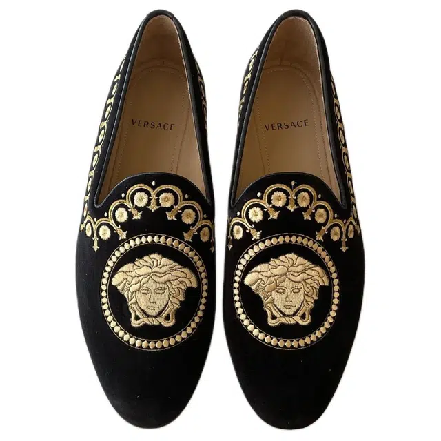 VERSACE