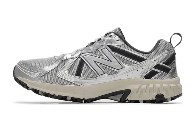 New Balance 410 Black Silver