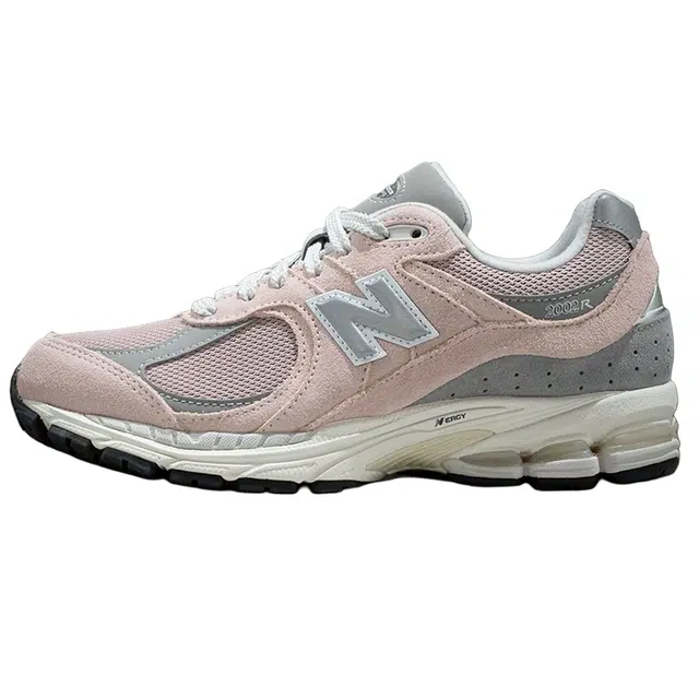 New Balance NB 2002R