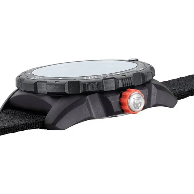 LUMINOX 200 42mm