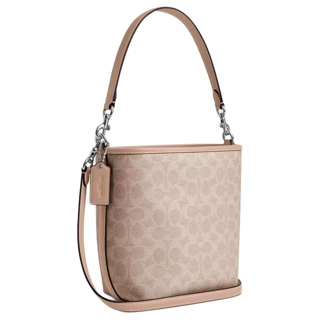COACH 17