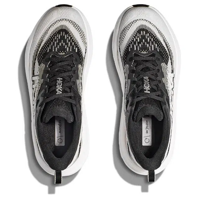 HOKA ONE ONE SKYFLOW