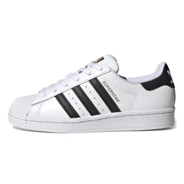 adidas Superstar