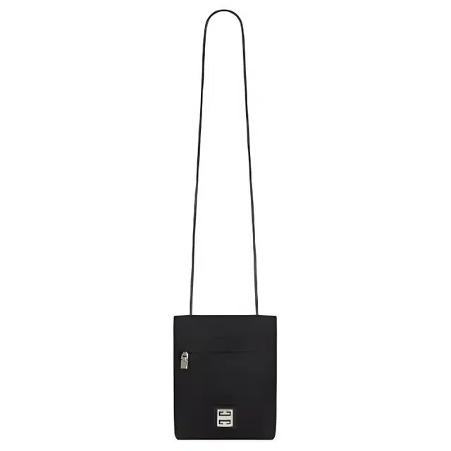 GIVENCHY