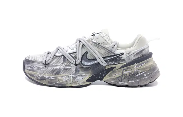 Nike V2K Run Silver Grey