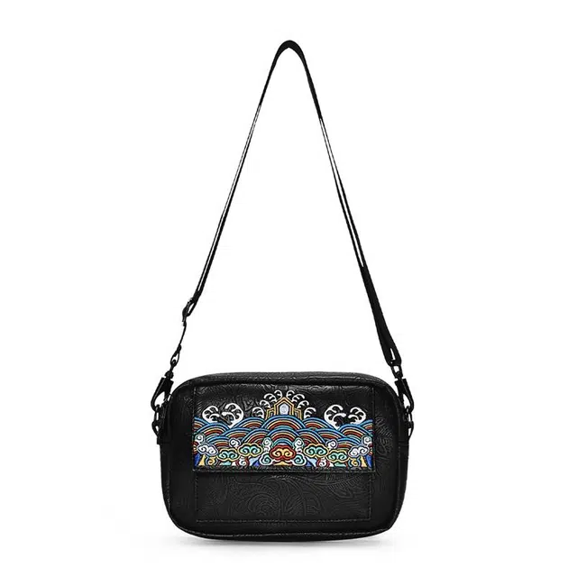 Chusan Crossbody Bag Black