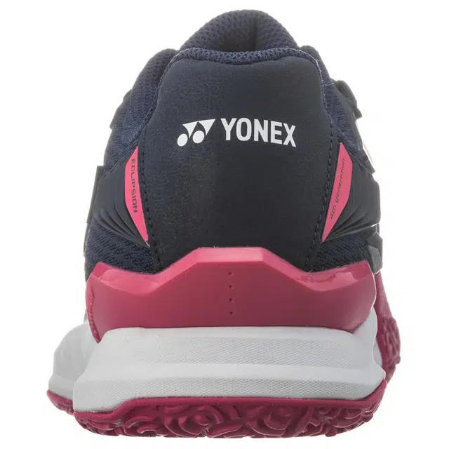 YONEX
