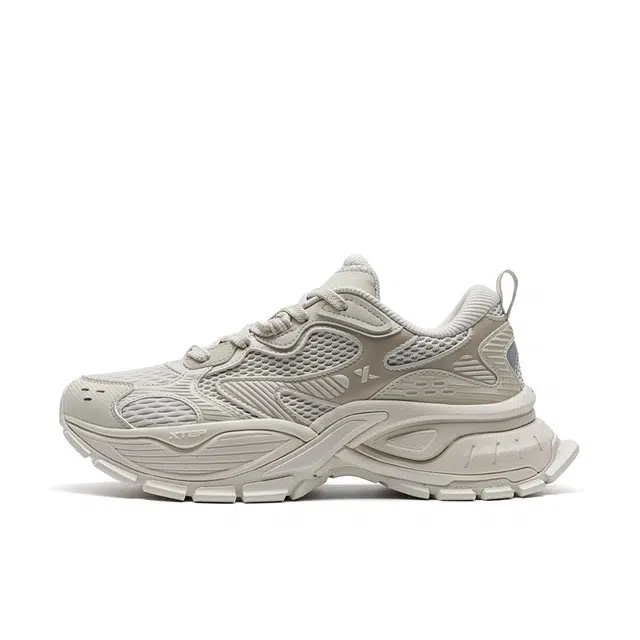 特步 巴斯克 厚底 舒适复古 包裹性增高 低帮 生活休闲鞋 男款 元气乳酪