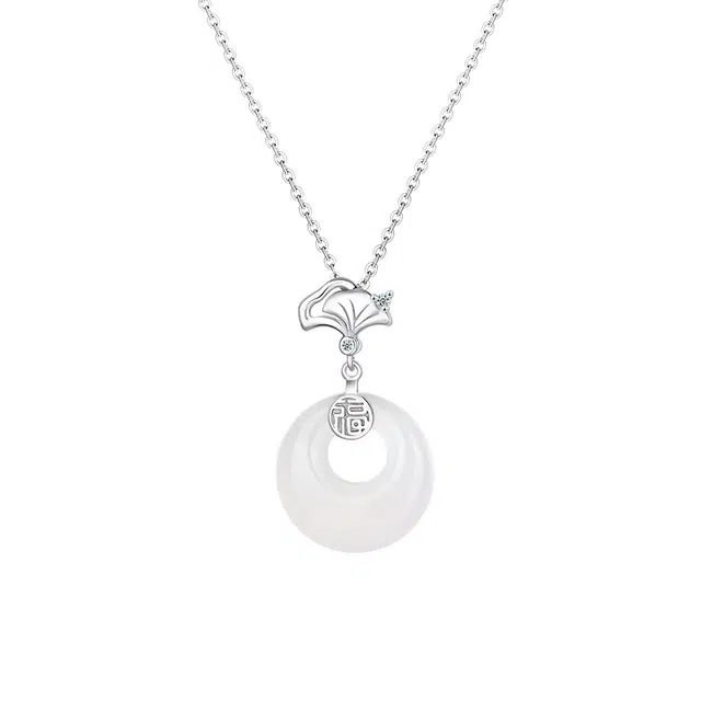 中国珠宝 三生有杏 幸运平安扣 新中式国潮轻奢优雅气质高级感锁骨链 玉髓 玉石项链 女款