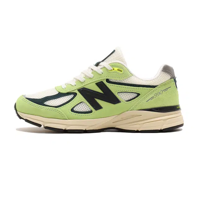 New Balance 990 V4 Green