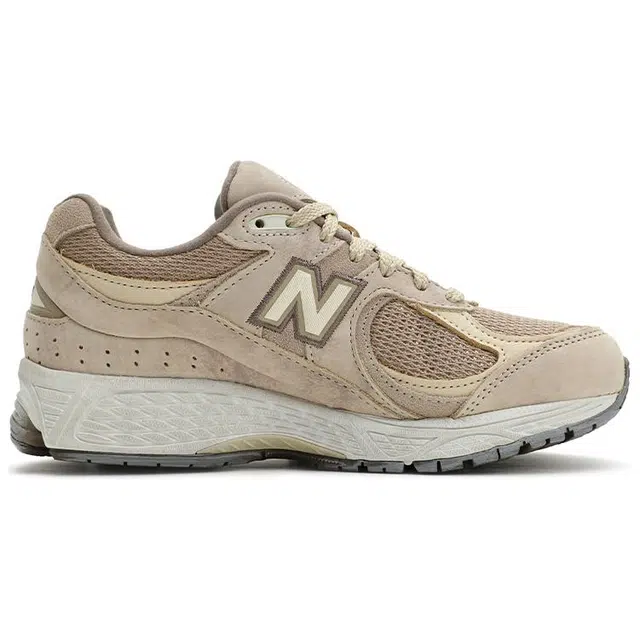 New Balance NB 2002R