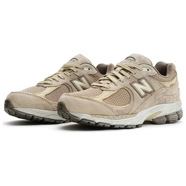 New Balance NB 2002R